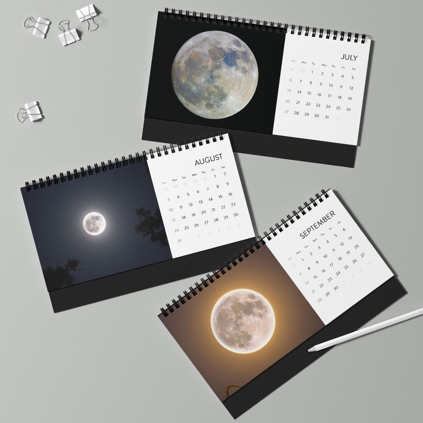 Astronomy Desktop Calendar (2025 grid)